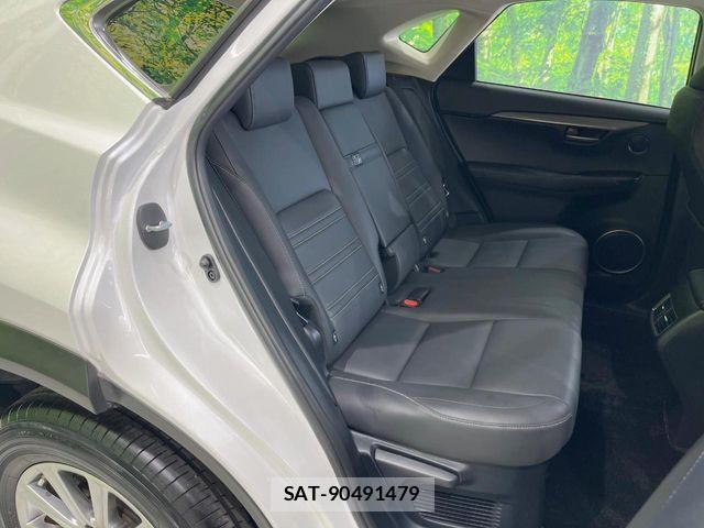 Lexus NX 2015-02 8743455-8
