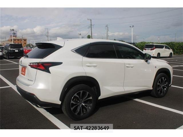 Lexus NX 2014-10 8849582-10