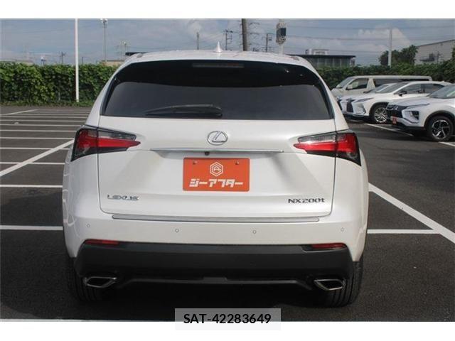 Lexus NX 2014-10 8849582-11