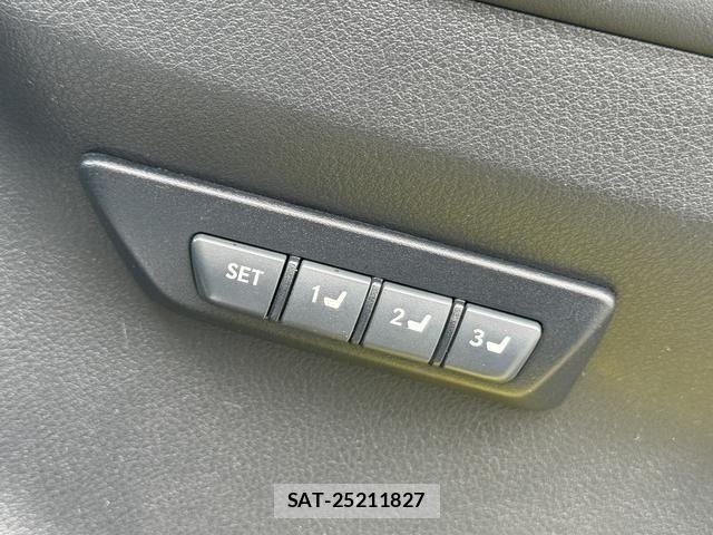 Lexus NX 2014-11 8849247-29