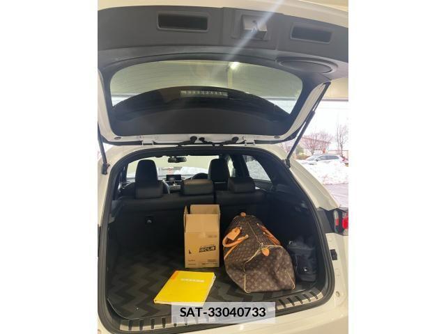 Lexus NX 2016-06 2350535-13
