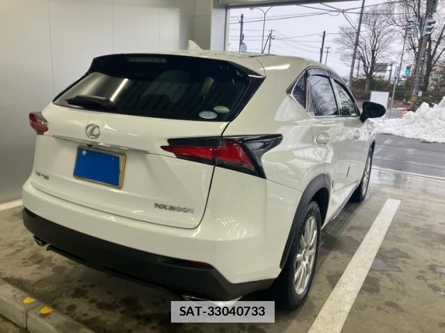 Lexus NX 2016-06 2350535-4