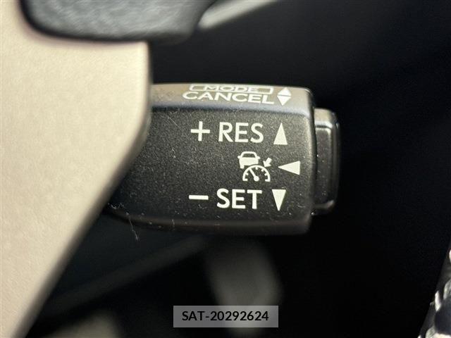 Lexus NX 2016-06 3771430-6