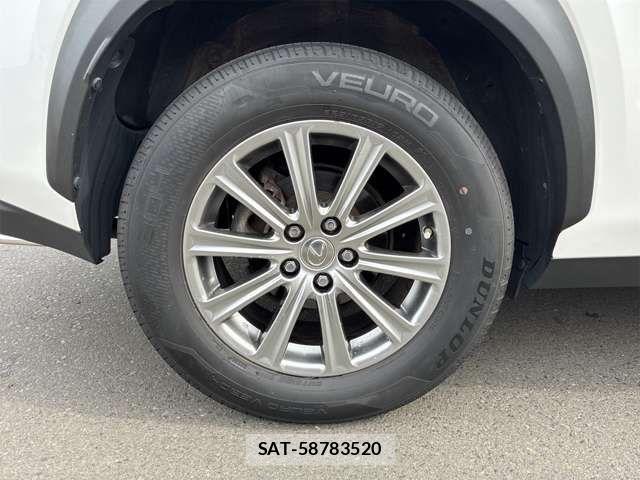 Lexus NX 2015-07 4964585-11