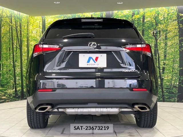 Lexus NX 2015-09 6612873-14