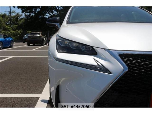 Lexus NX 2015-07 6815717-18