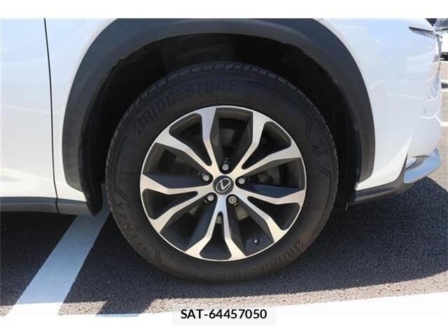 Lexus NX 2015-07 6815717-24