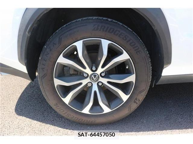Lexus NX 2015-07 6815717-25