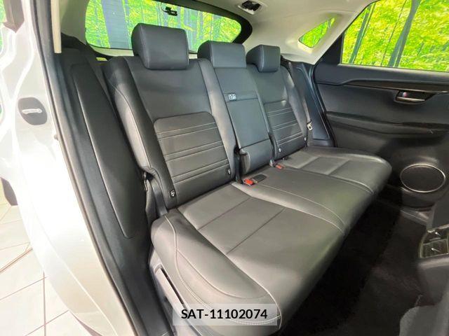 Lexus NX 2015-01 7059275-8