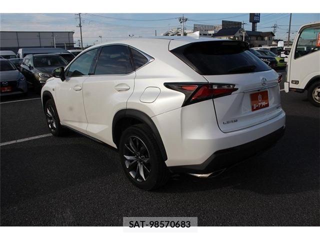 Lexus NX 2015-07 7221009-10