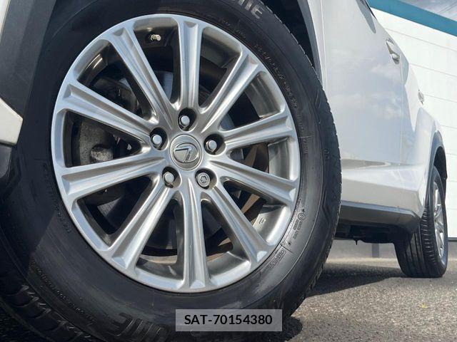 Lexus NX 2015-06 7562360-12