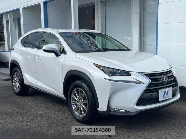 Lexus NX 2015-06 7562360-15
