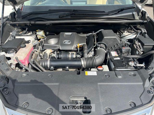 Lexus NX 2015-06 7562360-17