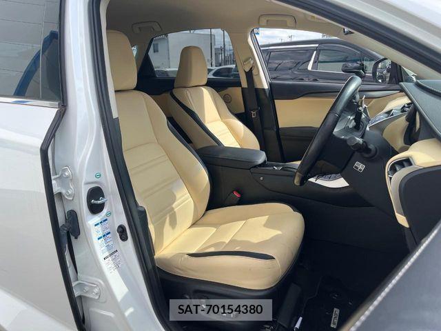 Lexus NX 2015-06 7562360-7