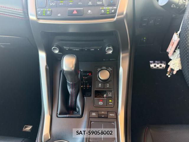Lexus NX 2016-05 8036447-19