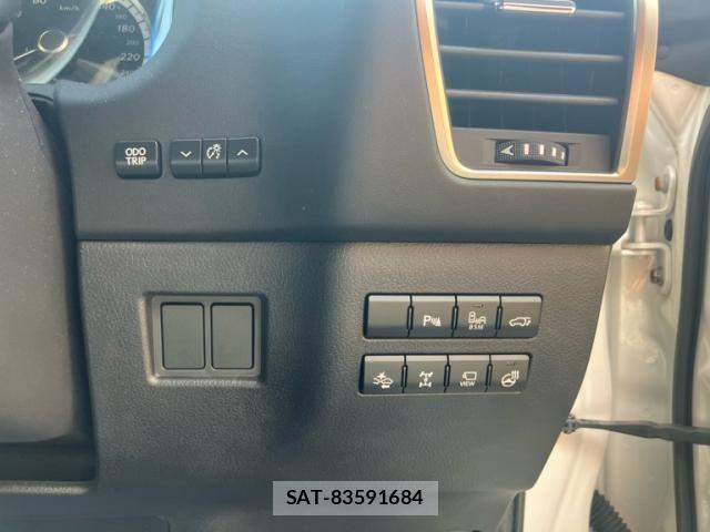 Lexus NX 2014-09 8074353-17