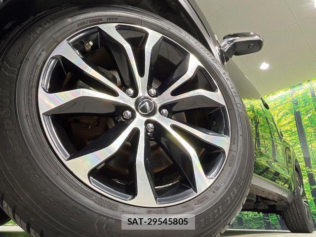 Lexus NX 2014-08 8208402-12