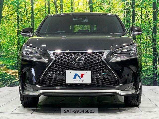 Lexus NX 2014-08 8208402-13