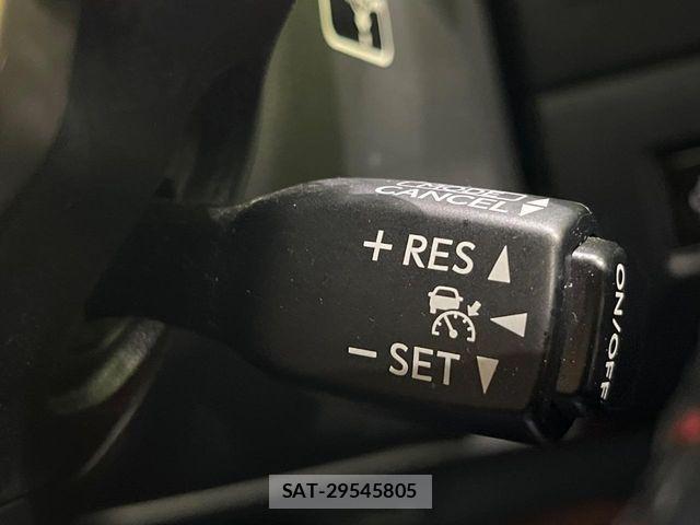 Lexus NX 2014-08 8208402-5