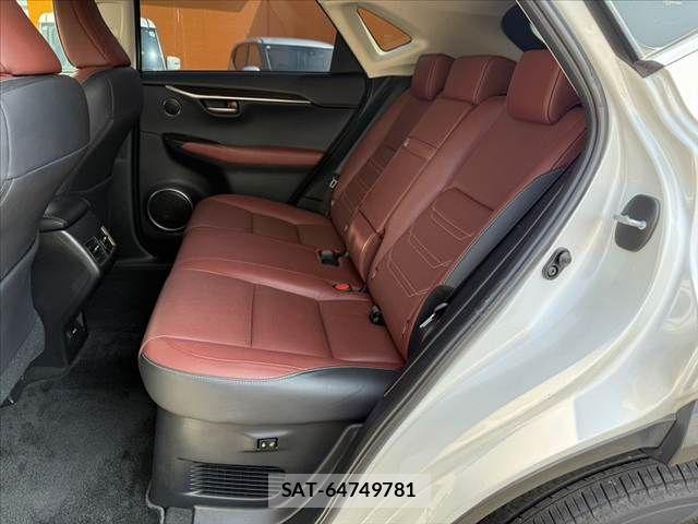 Lexus NX 2014-10 8315197-17