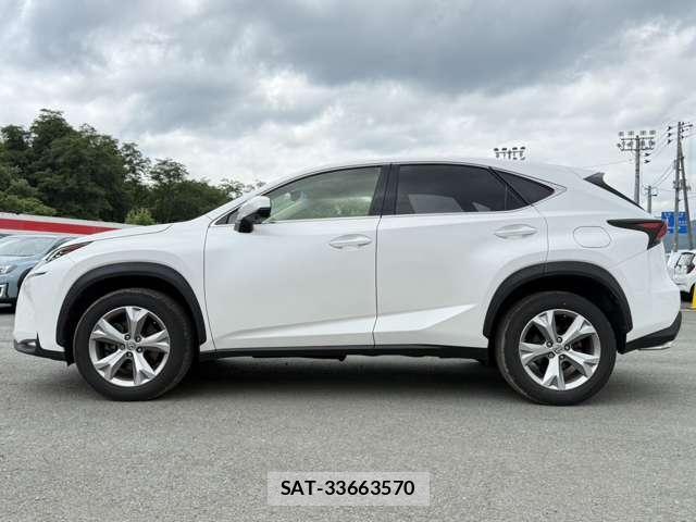 Lexus NX 2015-07 8525553-23