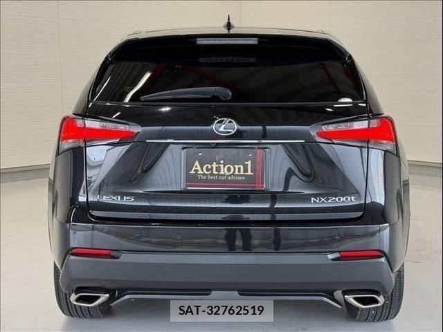 Lexus NX 2016-06 8666412-3