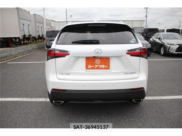 Lexus NX 2015-03 8743458-9