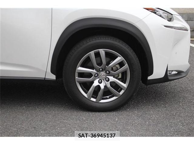 Lexus NX 2015-03 8743458-11