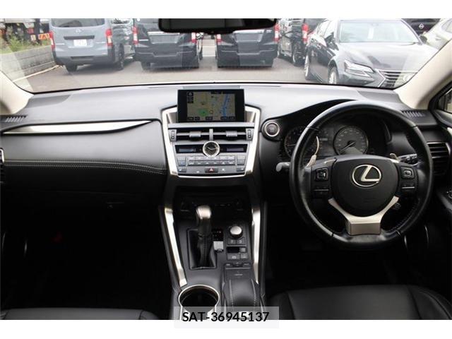 Lexus NX 2015-03 8743458-18