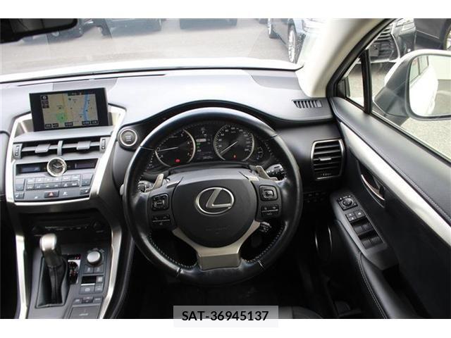 Lexus NX 2015-03 8743458-19