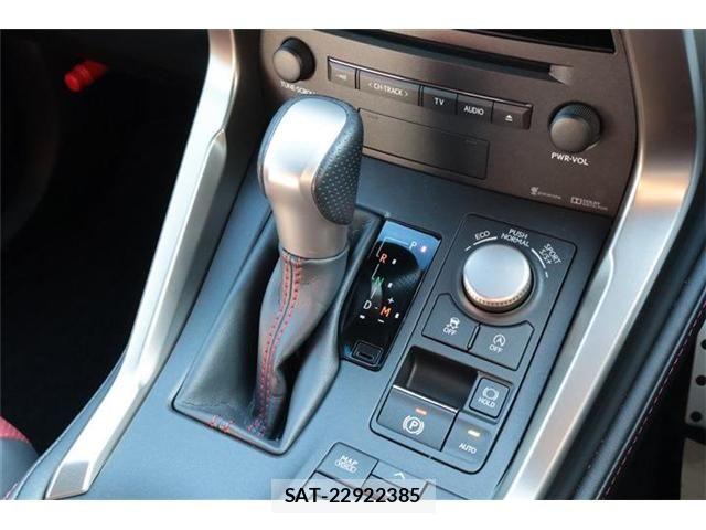 Lexus NX 2015-08 8743456-20