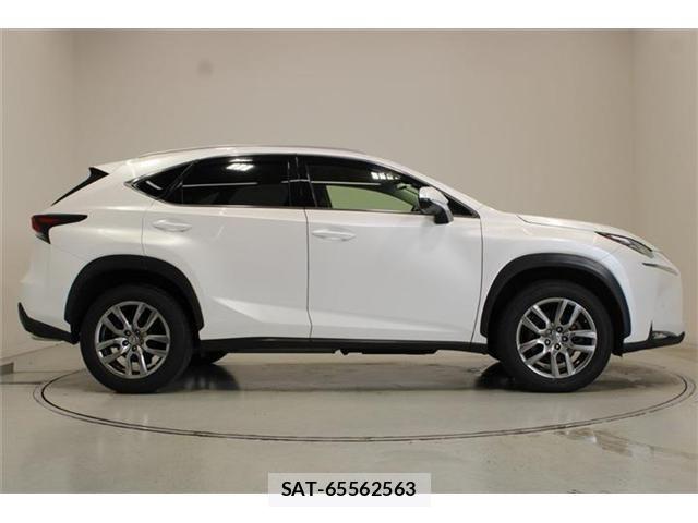 Lexus NX 2014-09 8829970-12