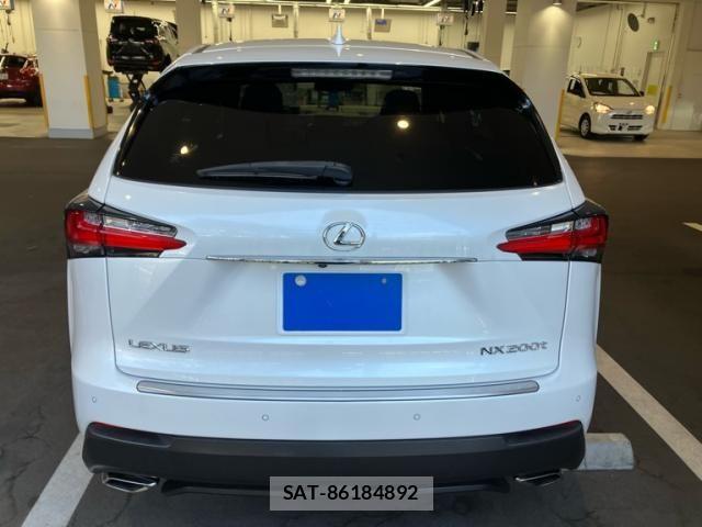 Lexus NX 2014-08 8849585-5