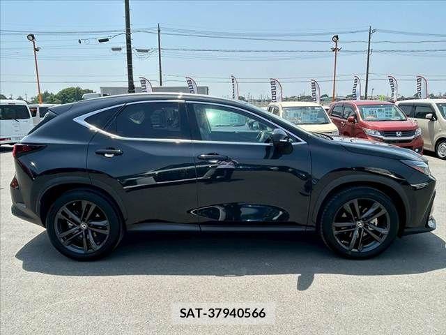 Lexus NX 2022-11 988448-11