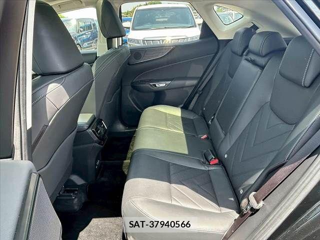 Lexus NX 2022-11 988448-16