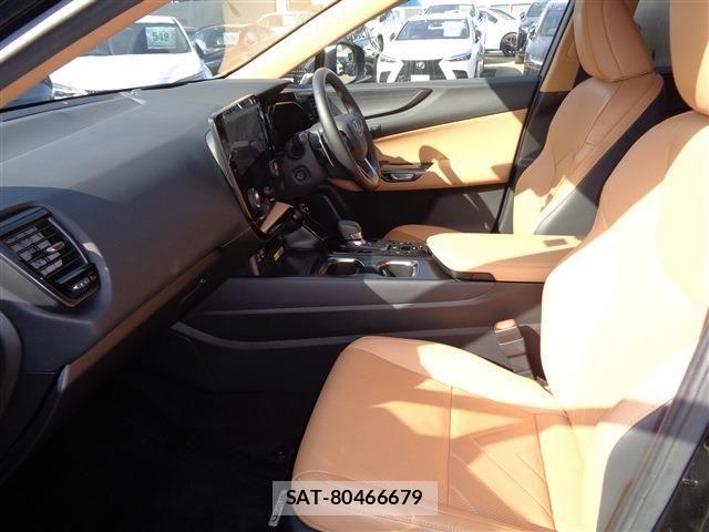 Lexus NX 2023-02 4044673-9