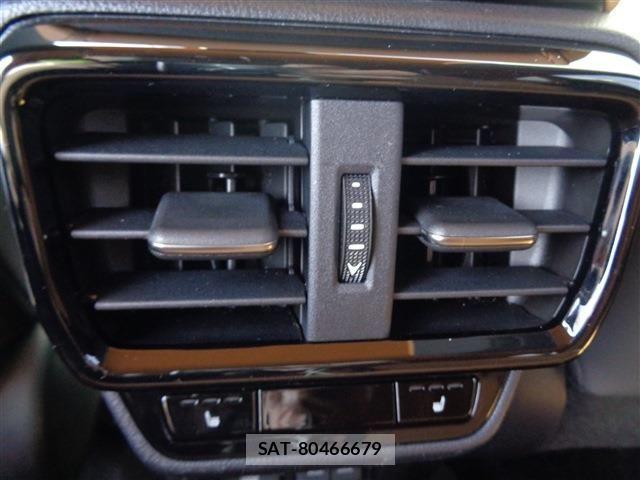 Lexus NX 2023-02 4044673-12