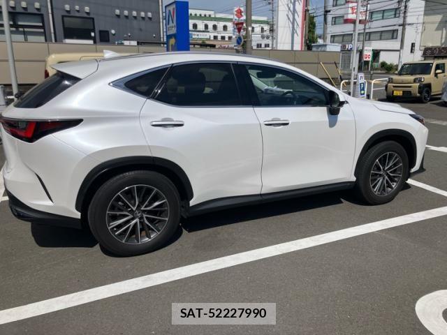 Lexus NX 2023-01 7221008-1