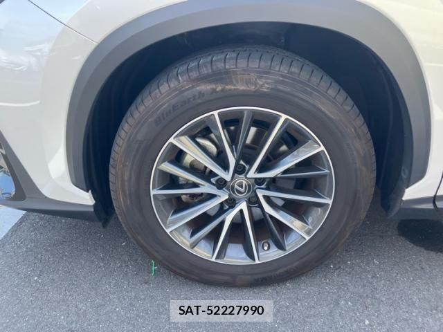 Lexus NX 2023-01 7221008-20