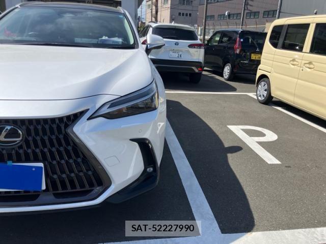 Lexus NX 2023-01 7221008-3