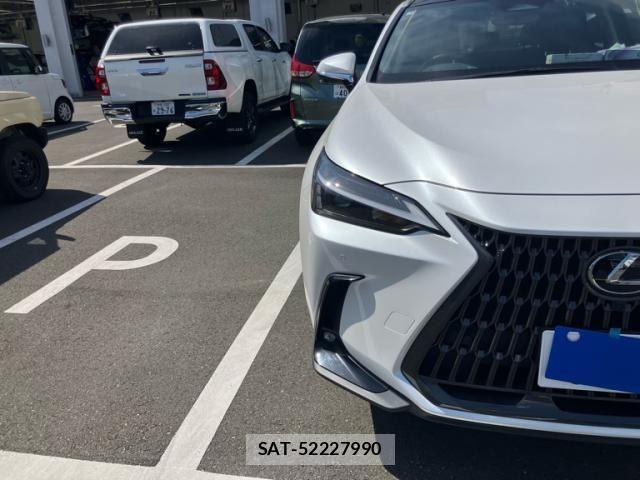 Lexus NX 2023-01 7221008-4