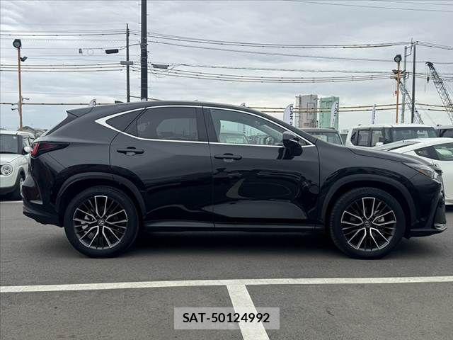 Lexus NX 2024-10 7221011-11