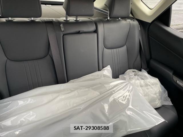 Lexus NX 2024-02 7328049-17