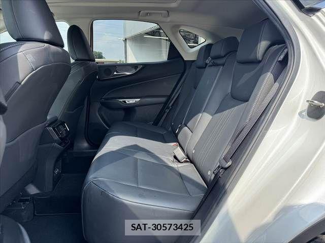 Lexus NX 2023-03 7617683-17