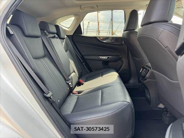 Lexus NX 2023-03 7617683-19