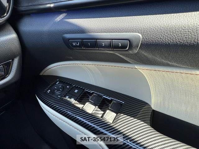 Lexus NX 2023-09 7617681-21
