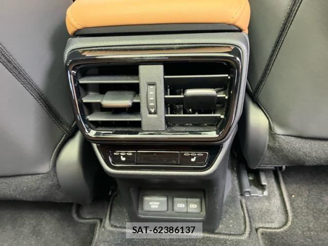 Lexus NX 2024-06 8100147-11
