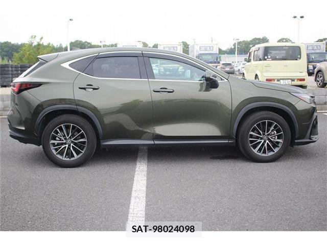 Lexus NX 2022-08 8100150-16