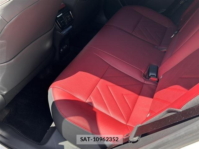Lexus NX 2023-08 8208403-12