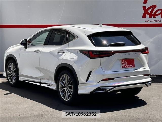 Lexus NX 2023-08 8208403-2
